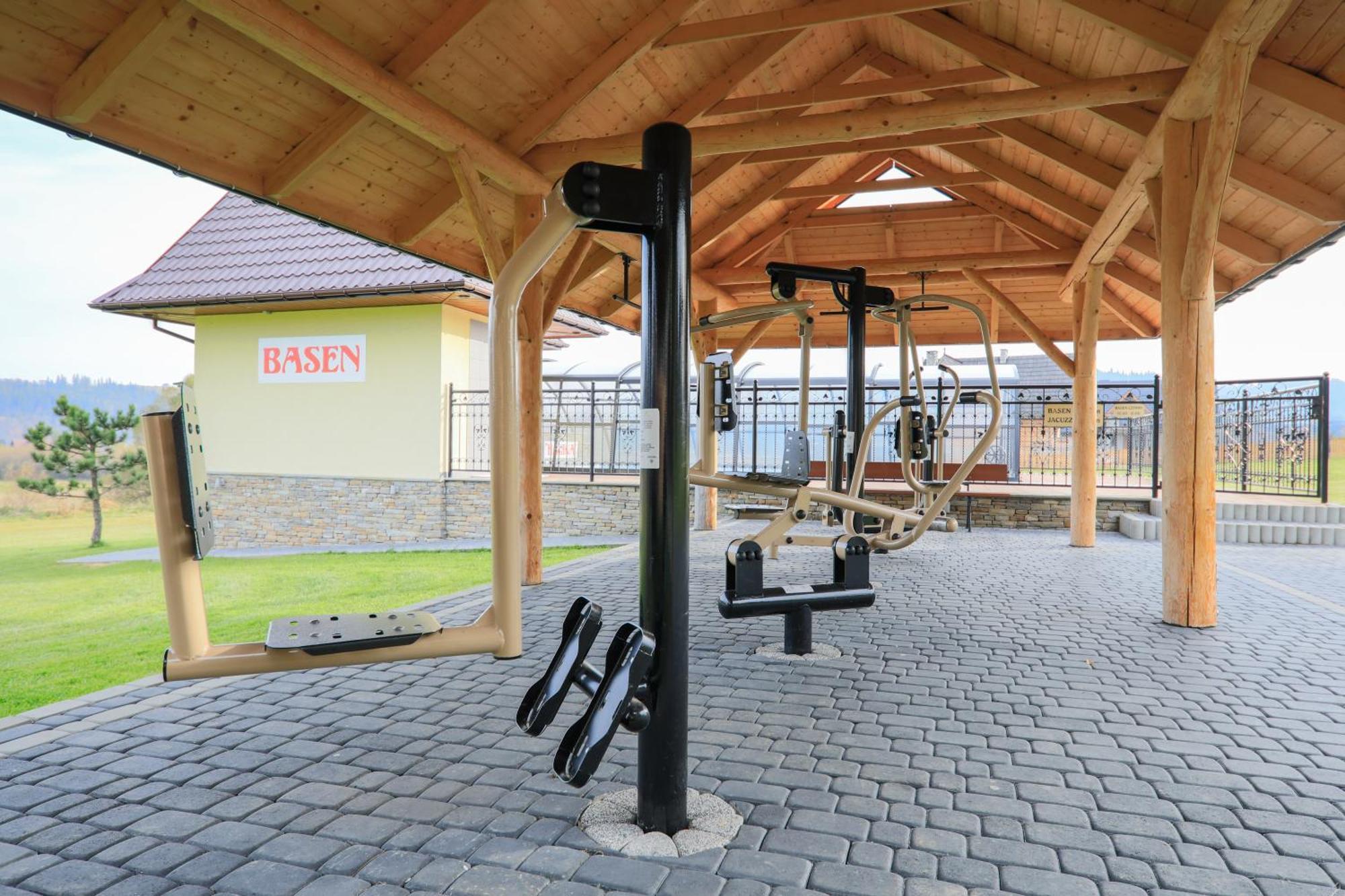 Folk Resort Domki I Apartamenty Мужасихле Экстерьер фото